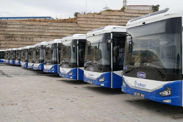 İzmir’e 111 yeni otobüs kazandırılıyor<