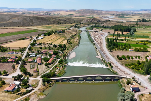 Kayseri’de Şahruh Köprüsü yanına 25 bin metrekarelik rekreasyon alanı<