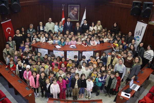 İzmit Belediyesi'nden çocuklara özel farkındalık programı