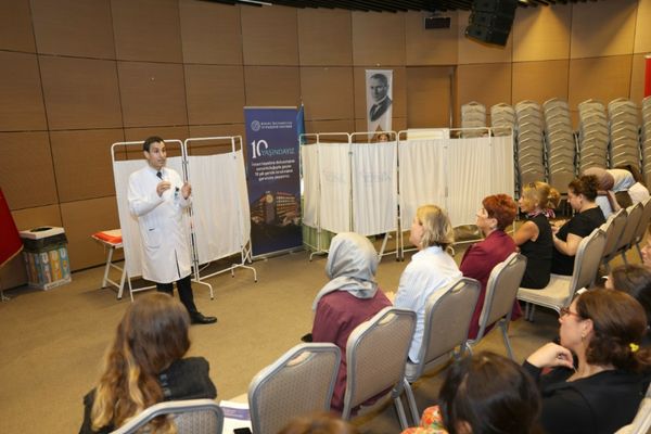 Küçükçekmece Belediyesi personeline damar sağlığı taraması<