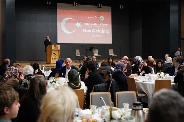 Beylikdüzü’nde şehit aileleri ve gaziler için iftar programı düzenlendi<