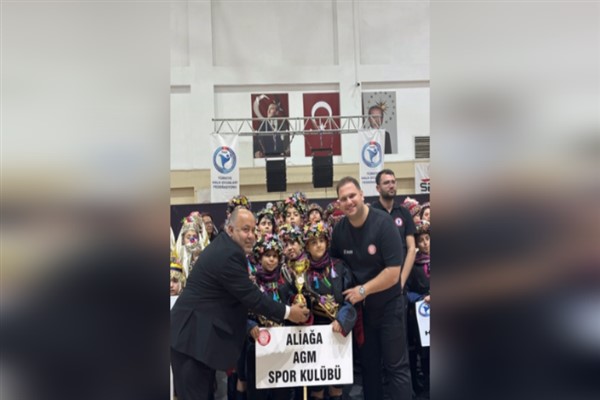 Aliağa Belediyesi Halk Oyunları ekibi İzmir il birincisi oldu<