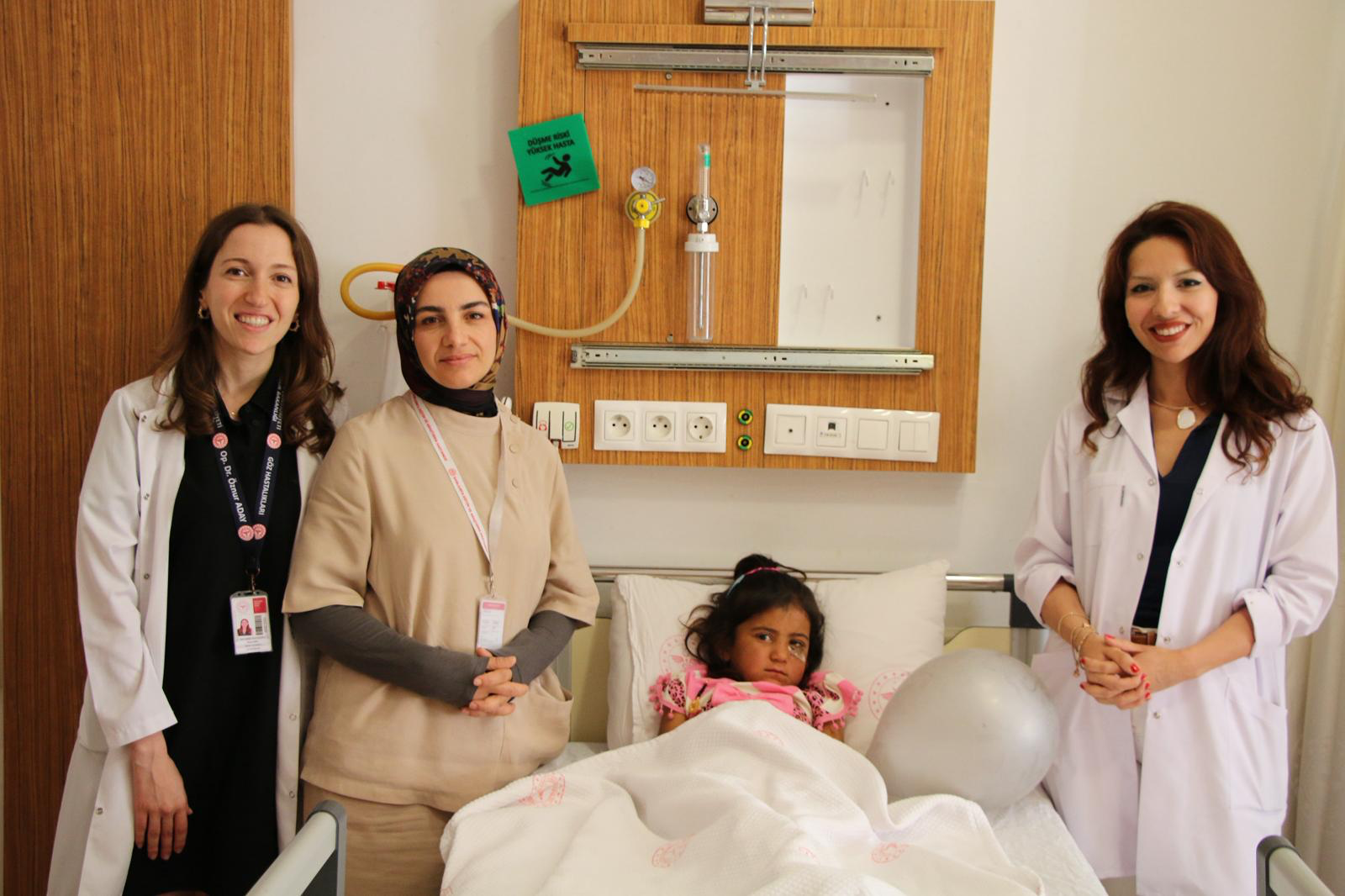Şanlıurfa’da ilk kez uygulanan operasyonla 5 yaşındaki çocuğun görme yetisi kurtarıldı<
