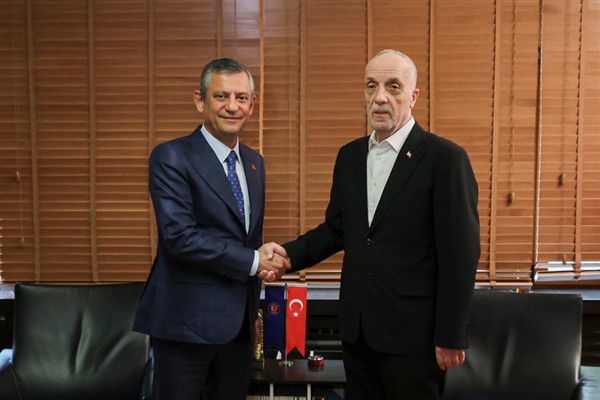CHP Genel Başkanı Özel'den asgari ücrete ara zam talebi görüşmeleri