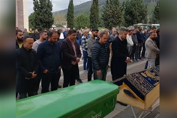 Hatay’daki kazada hayatını kaybeden 6 kişi son yolculuğuna uğurlandı<