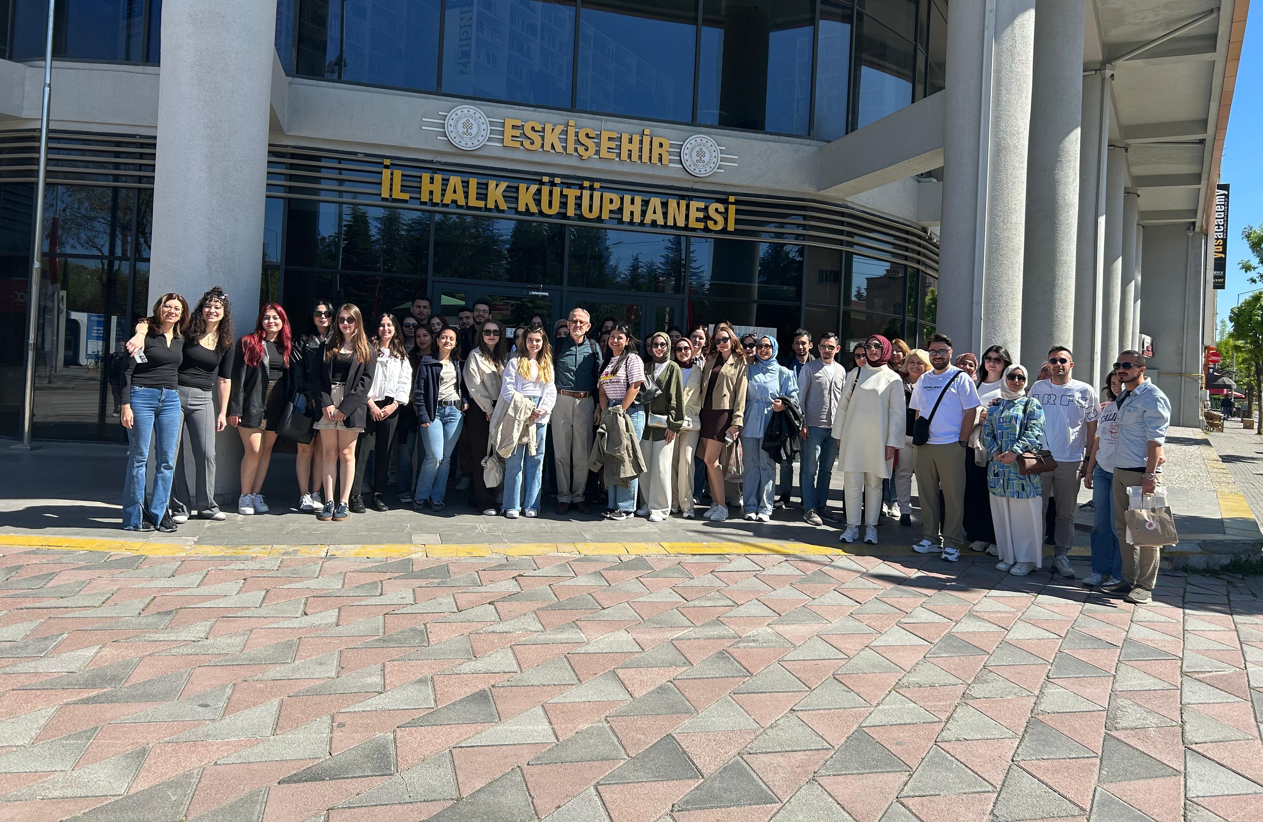 Mamak Belediyesi’nden Eskişehir İl Halk Kütüphanesi’ne ziyaret<