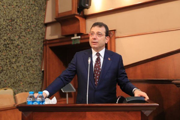 İmamoğlu: Kar yağışının etkili olduğu ilçelerde tüm ekiplerimiz aralıksız çalışıyor