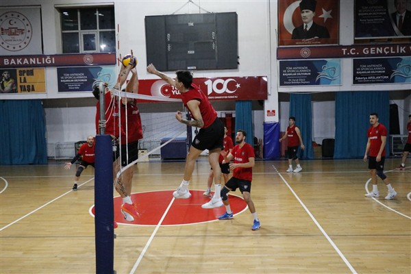 Düzce Belediyesi Spor Akademisi,  Fenerbahçe maçı hazırlıklarını sürdürüyor<