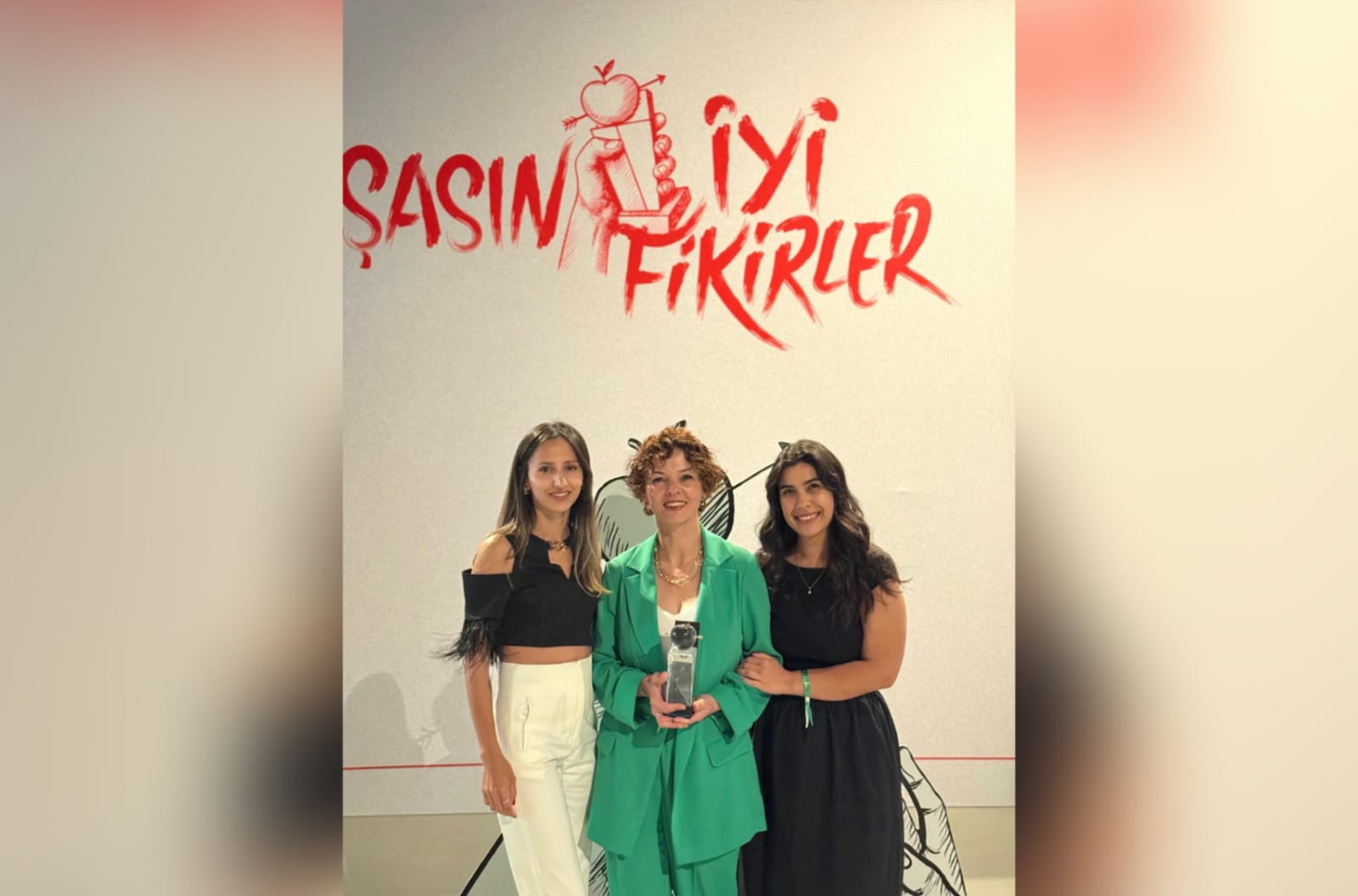 Teknosa, Kristal Elma’da 6 ödül birden kazandı<