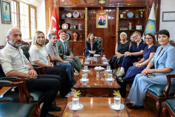 Alman heyetten Diyarbakır Büyükşehir Belediyesine ziyaret
