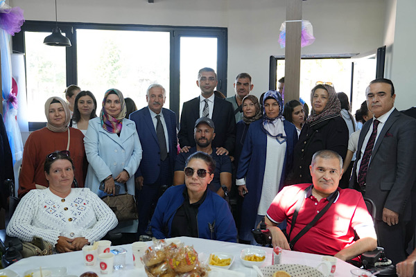 Keçiören'de özel gereksinimli bireyler için kahvaltı buluşması düzenlendi<