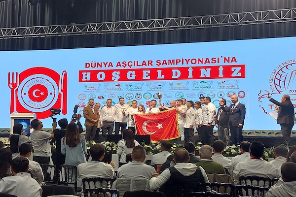 Dünya Aşçılar Şampiyonası’nda Türkiye 1. oldu