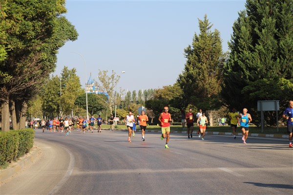 Eskişehir Yarı Maratonu nedeniyle bazı yollar kapatılacak<