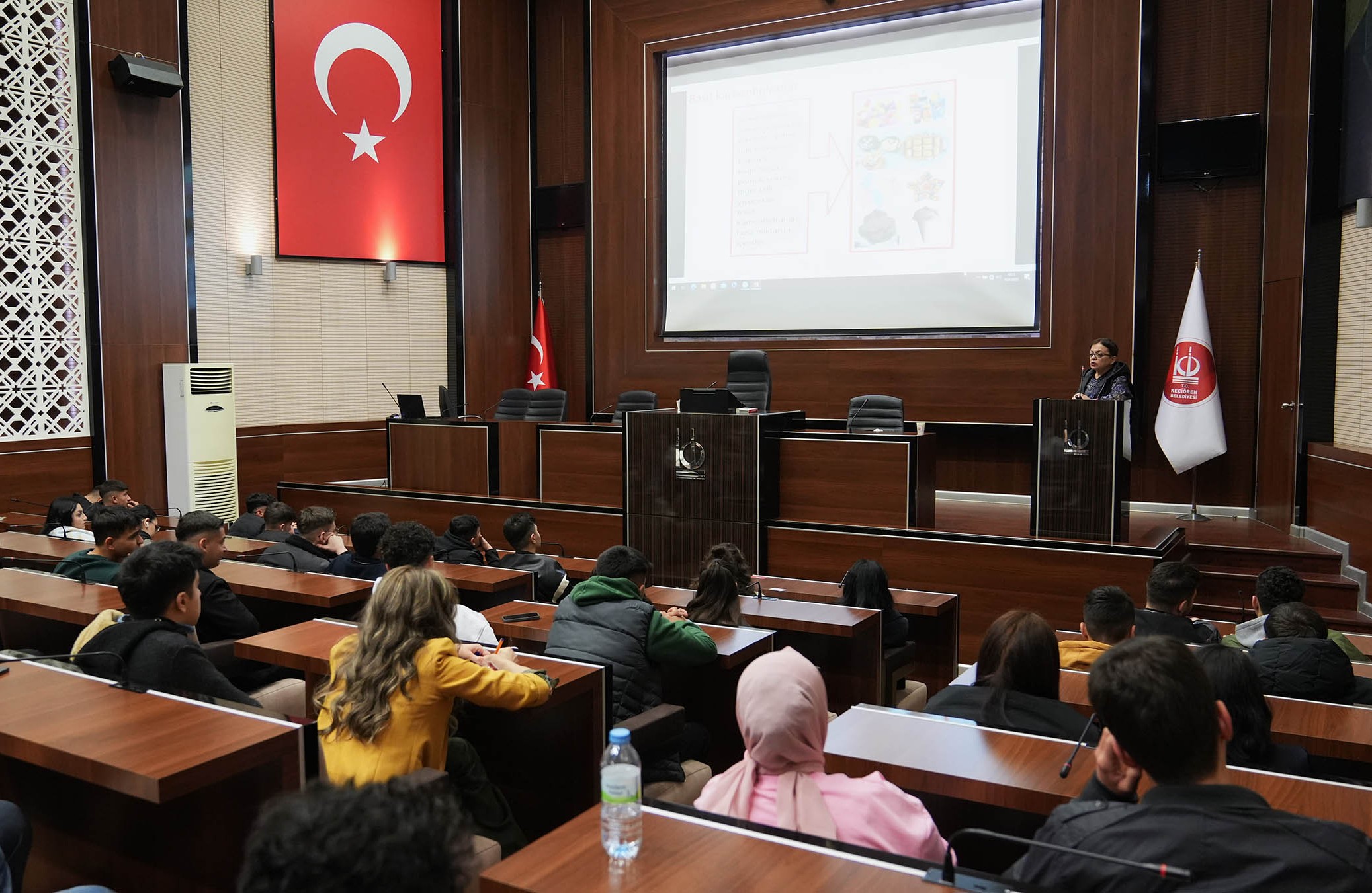 Keçiören Belediyesi'nden “Sağlıklı Beslenme ve Obezite” eğitimi<