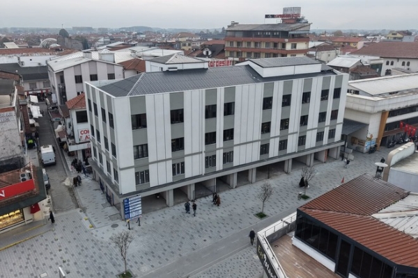 Düzce’nin en büyük kütüphanesi açılışa hazırlanıyor<