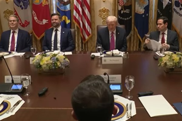 Zelenski, Trump görüşmesinden Tomahawk füzeleri konusunda eli boş dönmüş gibi gözüküyor<