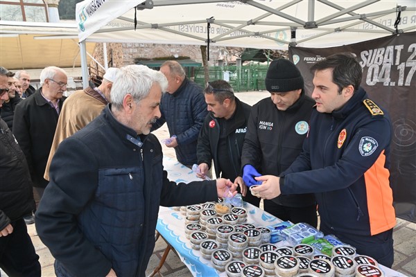 Manisa'da 6 Şubat depremlerinde hayatını kaybedenler için anma etkinliği düzenlendi