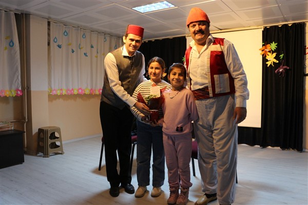 Malatya’da Dünya Tiyatro Günü’nde öğrencilere gösteri düzenlendi  <