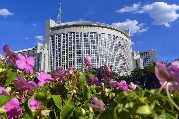 Abu Dabi Veliaht Prensi Al Nahyan Çin’i ziyaret edecek<