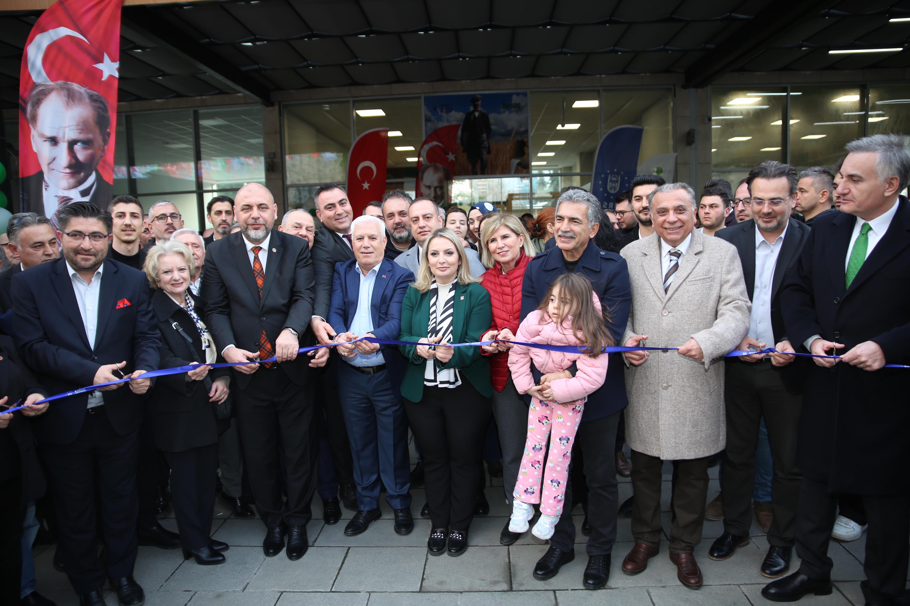 Orhangazi'de BESAŞ Fabrika Satış Mağazası açıldı