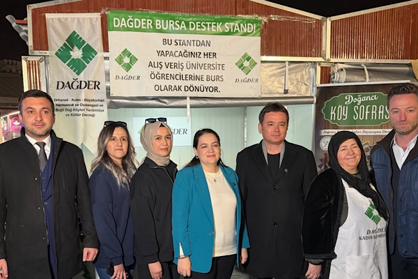 DAĞDER burs standı Osmangazi Meydanı’nda kuruldu
