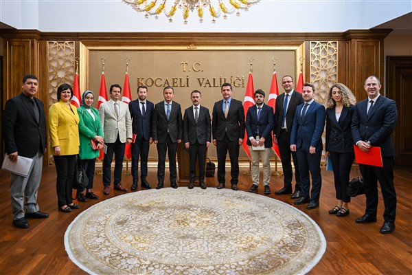 Aile ve Sosyal Hizmetler Bakanlığı Sosyal Uyum Daire Başkanı Özer'den Kocaeli'ne ziyaret