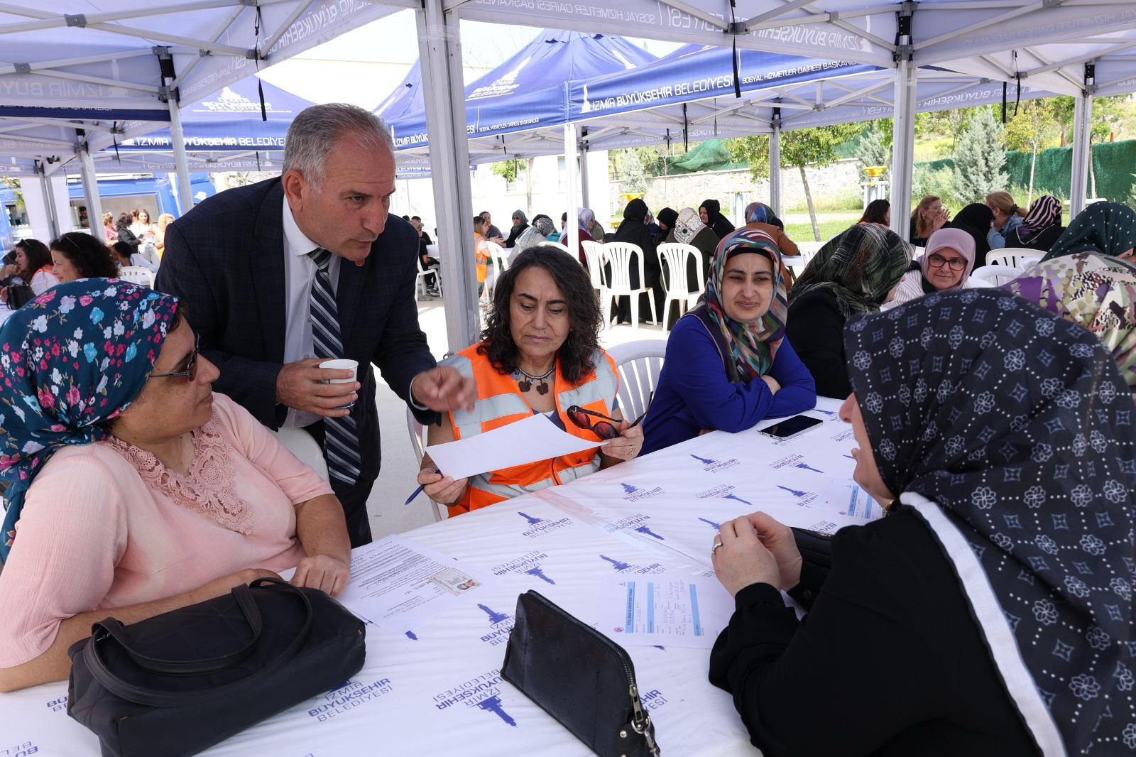 İzmir'de “Sıcak Çaylar, Güçlü Bağlar” etkinliği düzenleniyor