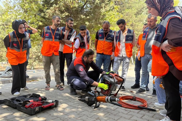 Batman'da AFAD gönüllülerine saha eğitimi verildi