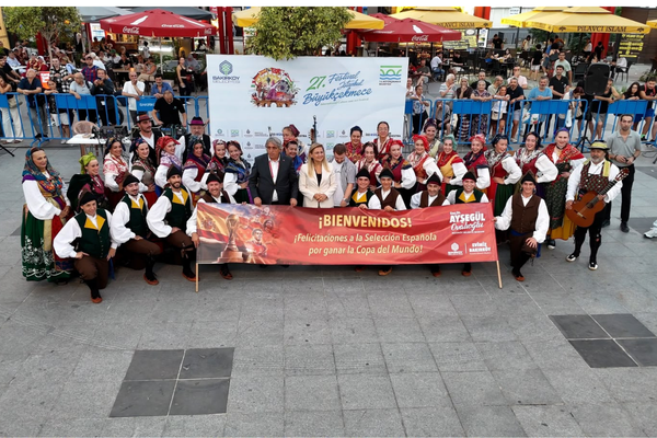 Dünya kültürleri Bakırköy'de bir araya geldi