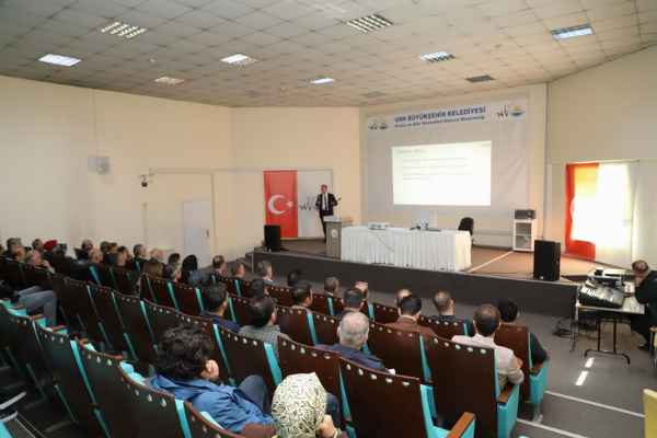 Van Büyükşehir Belediyesi kişisel veri farkındalık eğitimi gerçekleştirdi<