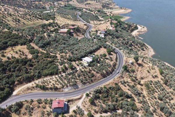 Beydağ’da 5 mahalleyi bağlayan yol hizmete açıldı