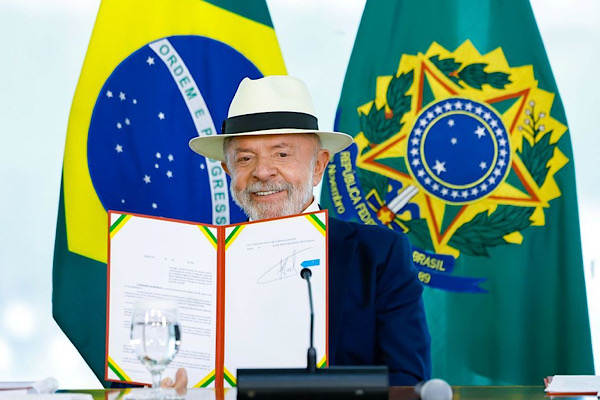 Brezilya Devlet Başkanı Lula da Silva'dan Bagre Fagundes için taziye mesajı<