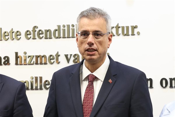 Bakan Memişoğlu, Anıtkabir'de düzenlenen törene katıldı