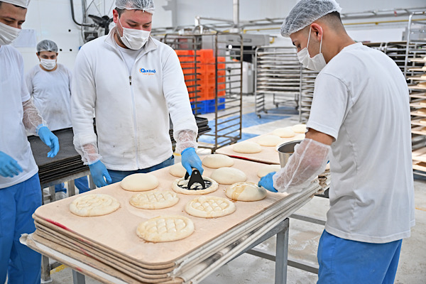 Antalya’da Halk Ekmek pide satış programı açıklandı