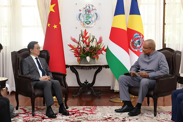 Cumhurbaşkanı Yardımcısı Han Zheng Seyşeller'de temaslarda bulundu<