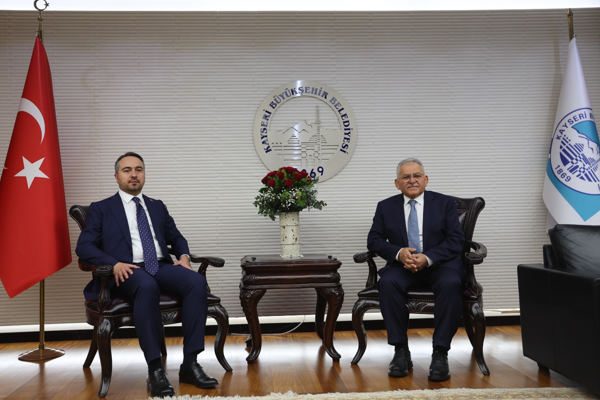 Başkan Büyükkılıç, Bakan Yardımcısı Demiralp'i ağırladı<