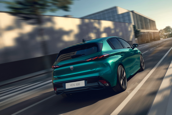 Yeni PEUGEOT 308 Türkiye’de yollara çıktı<