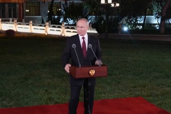 Putin, Zelenski'nin “Moskova'ya gelmesi” halinde onunla görüşmeye hazır olduğunu söyledi<
