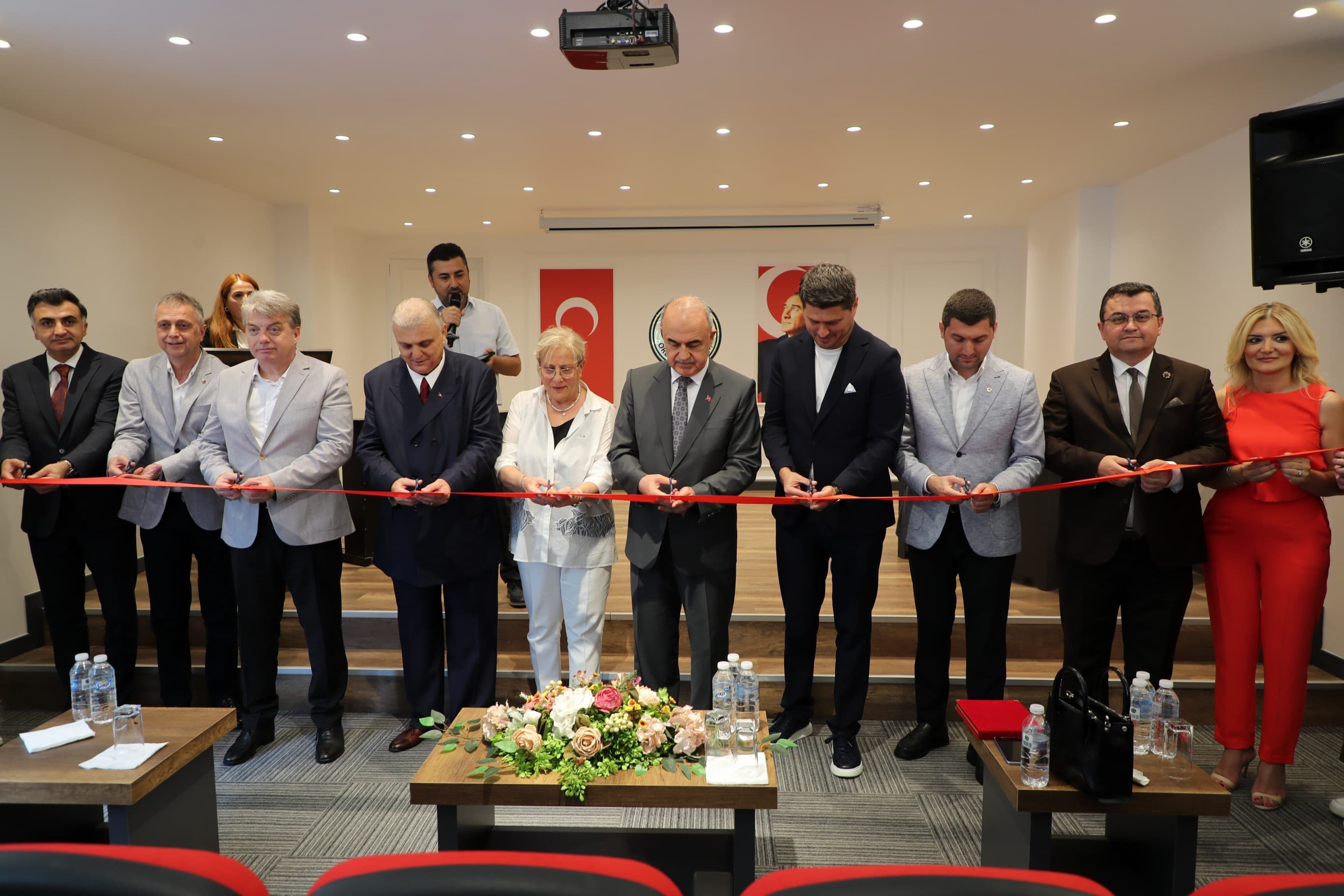 Vali Erol, Ordu Fen Lisesi Fahriye Mağden Konferans Salonu açılışına katıldı<