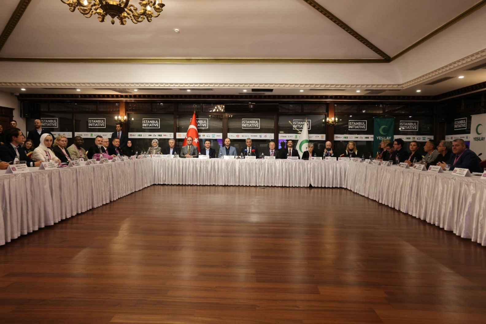 İstanbul İnisiyatifi bağımlılıklarla mücadelede uluslararası liderleri bir araya getirdi<