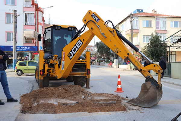 Yalova’da Ali Şener Caddesi'nde asfalt çalışması yapıldı