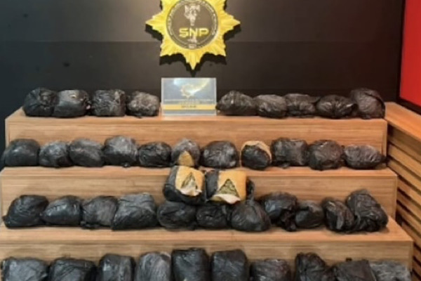 Şanlıurfa'da tır kasasında 25 kilo 100 gram uyuşturucu ele geçirildi