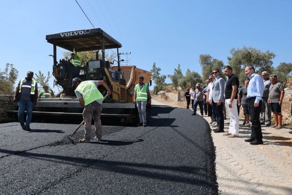 Mandalinci, Çamlık’taki asfalt çalışmalarını inceledi