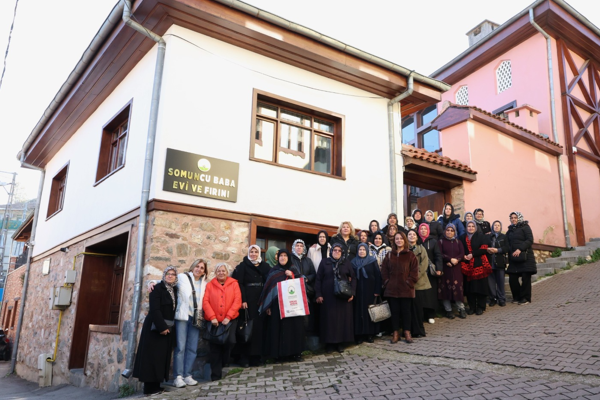 Osmangazi Belediyesi’nden kadınlara kültür gezisi<