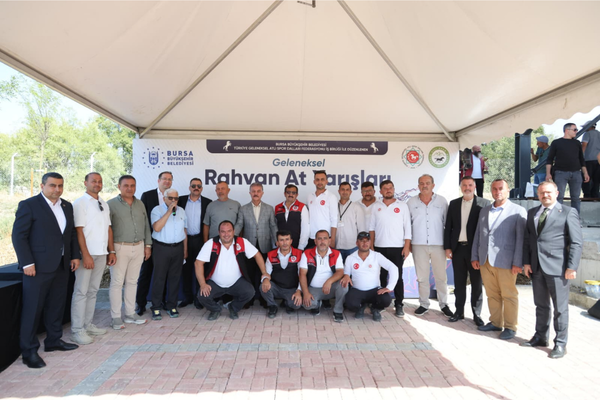 Bursa'da Geleneksel Rahvan At Yarışları düzenlendi<