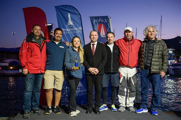 Cumhuriyet Kupası Yat Yarışlarında ödüller sahiplerini buldu 