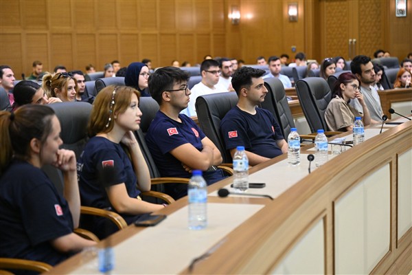 Bursa Büyükşehir Belediyesi’nden stajyerlere oryantasyon eğitimi 