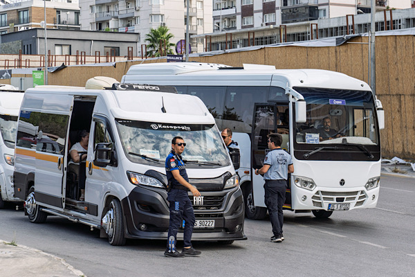 İzmir’de 794 servis aracı hakkında işlem yapıldı