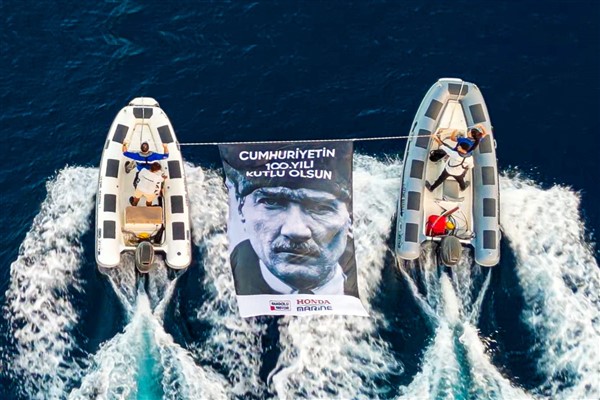 Honda Marine, 300 sportif balıkçı ile denizde 100. yıl bayrağı açtı