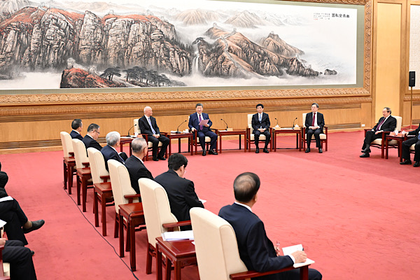 Xi Jinping, ÇKP dışı temsilcilerle Bahar Bayramı’nı kutladı<